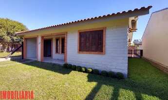 Imagem: Belíssima residência com piscina a poucos