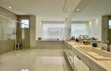 Imagem 2: Casa Alto Padrão Alphaville com 4 suítes à venda, 550 m² por R$ 5.300.000 - Alphaville 10