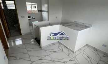 Imagem 4: Casa de condomínio na parte superior, com 2 dormitórios, sala, cozinha, banheiro, área de