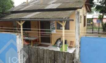 Imagem 2: Casa à venda em Olaria com 160 m², 3 quartos, 2 vagas