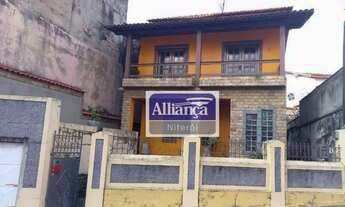 Imagem 2: Casarão duplex com 3 dormitórios, 2 suítes com hidromassagem, closet, varandas, quintal co