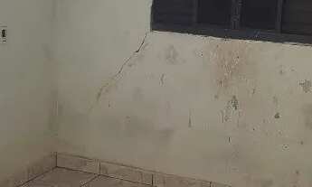 Imagem 2: OPORTUNIDADE ÚNICA! INVESTIDOR! Esquina! Duas casas de 2 Quartos! 216m²! Confira!