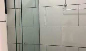 Imagem 2: Alugo quitinete (Lê anúncio