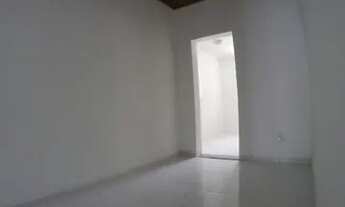 Imagem 4: Pequena casa com quintal na Abolição