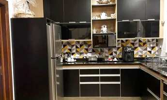 Imagem 7: Casa de Alto Padrão à Venda e para Locação no Condomínio Chácara Odete 4 Suítes, Piscina