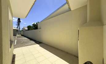 Imagem 2: Casa em condomínio com 2 dormitórios, vaga de garagem e churrasqueira na Olaria