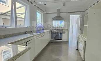 Imagem 5: Excelente casa com 500 m2, 4 suítes, lindo lazer com piscina e churrasqueira + 4 vagas de