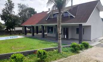 Imagem: Chácara com tanque e piscina