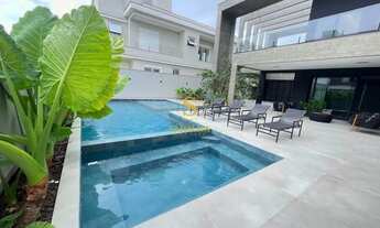 Imagem 4: Casa finamente mobiliada à venda em Jurerê Internacional, Florianópolis/SC