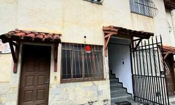 Imagem: Casa com 2 Quartos e 1 banheiro à Venda