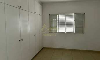 Imagem 6: Casa localizada na Vila Clementino, em rua tranquila e com excelente infraestrutura ao red