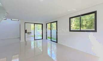 Imagem: Casa nova e sofisticada em condomínio exclusivo