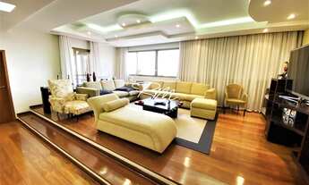 Imagem 2: Apartamento Alto padrão com 242m² área privativa e 4 dormitórios 1 suite. REF: 217