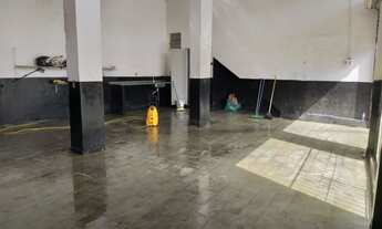 Imagem 2: Aluga loja Galpão / depósito com 4 vagas na garagem