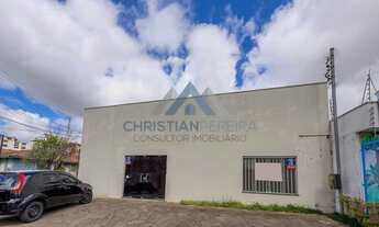 Imagem 2: Casa para venda possui 263 metros quadrados com 3 quartos em Jardim Lindóia - Porto Alegre