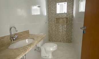 Imagem 7: Casa à venda, três quartos, sendo uma suíte, sala, cozinha, varanda com churrasqueira , B