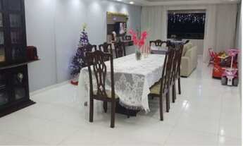 Imagem 6: Apartamento para aluguel e venda possui 200 metros quadrados com 5 quartos