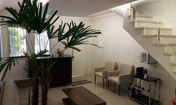 Imagem: Imóvel reformado há 4 anos, possui 4 salas