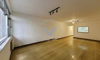 Imagem 3: Atua nobre de Ipanema reformado de frente