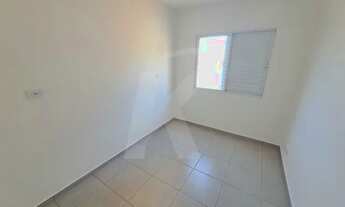 Imagem 5: Casa em condomínio com 2 quartos, sala, cozinha, banheiro, área de serviço