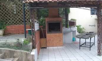 Imagem 2: Linda casa no Taboão - 3 quartos + suíte - churrasqueira - jardim