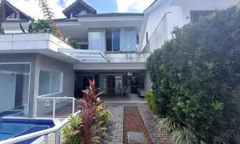 Imagem 1: Casa de condomínio sobrado para aluguel tem 276 metros quadrados com 4 quartos