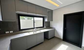 Imagem: Sobrado no Alphaville IV com armários