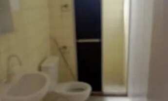 Imagem 7: Apartamento Colinas de Pituacu segundo andar nascente próximo a praça