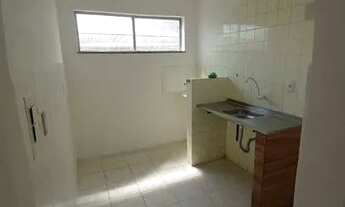 Imagem 5: Apartamento Colinas de Pituacu segundo andar nascente próximo a praça