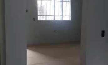 Imagem 4: 2 casas térreas, sendo 1 totalmente reformada e 8 vagas