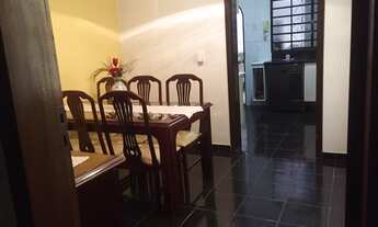 Imagem 5: Casa para venda possui 220 metros quadrados com 3 quartos