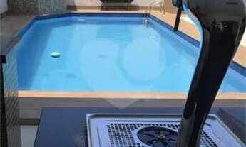 Imagem 6: Sobrado de alto padrão com piscina, sauna e churrasqueira