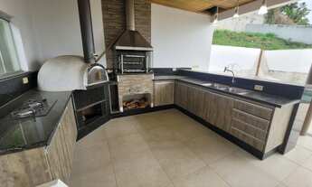 Imagem 2: Casa para locação com 360 metros quadrados com 4 quartos. Entre em contato!