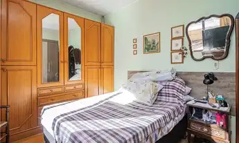 Imagem 2: Casa com 5 quartos, 400m², à venda em Porto Alegre, Petrópolis