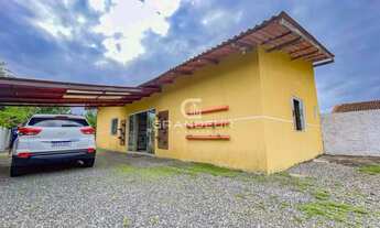 Imagem: Casa à Venda Próximo à Baía de Guaratuba