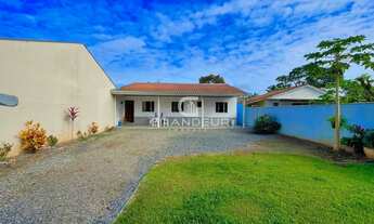 Imagem: Casa à Venda em Terreno Amplo 360m² de