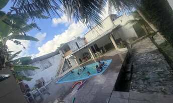 Imagem 3: Espaço lazer com piscina