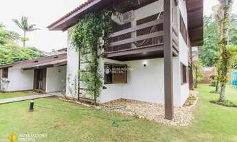 Imagem 4: Casa residencial à venda no bairro Trindade com 327 m² e 6 dormitórios/quartos