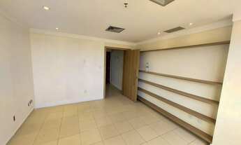 Imagem 2: Sala Comercial para LOCAÇÃO com 33 m² na Av Tancredo Neves no Caminho das Arvores - Salva