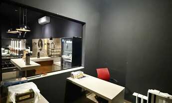 Imagem 6: Barbearia montada, em funcionamento, ZS de BH. Imóvel alugado