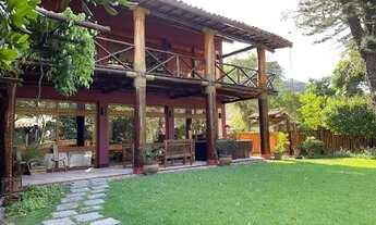 Imagem: Casa com 04 Quartos à Venda - Itacoatiara