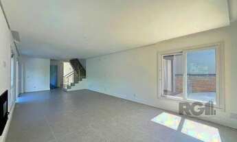 Imagem 5: Casa em Porto Alegre, no bairro Jardim Isabel, com 3 dormitório(s), e 3 banheiro