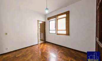 Imagem 3: Imóvel espaçoso com suíte e excelente localização no Gutierrez