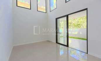 Imagem 7: Casa nova e sofisticada em condomínio exclusivo de Santa Felicidade