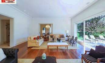 Imagem 3: CASA DE CINEMA - JARDIM GUEDALA Casa localizada em rua tranquila do bairro, projetada pela