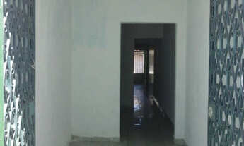 Imagem 2: Alugo, vendo e troco casa no prado, próximo a praça da faculdade