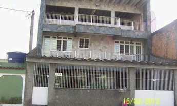 Imagem: Casa em Nova Iguaçu, com 4 quartos e piscina