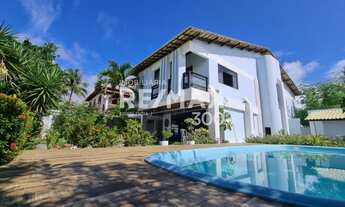 Imagem 3: Casa para venda possui 473 metros quadrados com 4 quartos. 50 Metros da Praia