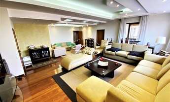 Imagem 3: Apartamento Alto padrão com 242m² área privativa e 4 dormitórios 1 suite. REF: 217