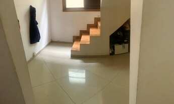 Imagem: Sobrado para venda tem 216 metros quadrados